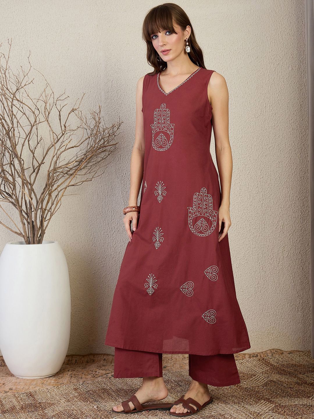 Women Woven Design Embroidered Cotton Kurta with Palazzos