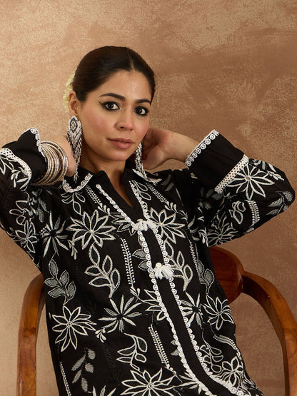 Dhiyona IE Embroidered Tunic With Trousers Co-Ords