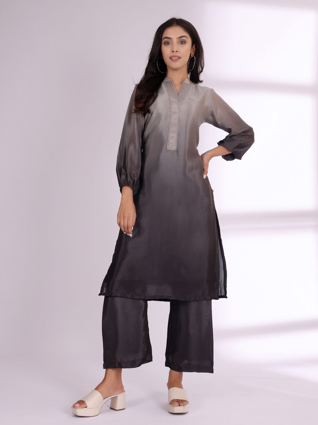 Dhiyona VA Women'sMandarin Collar Straight Kurta with Trousers
