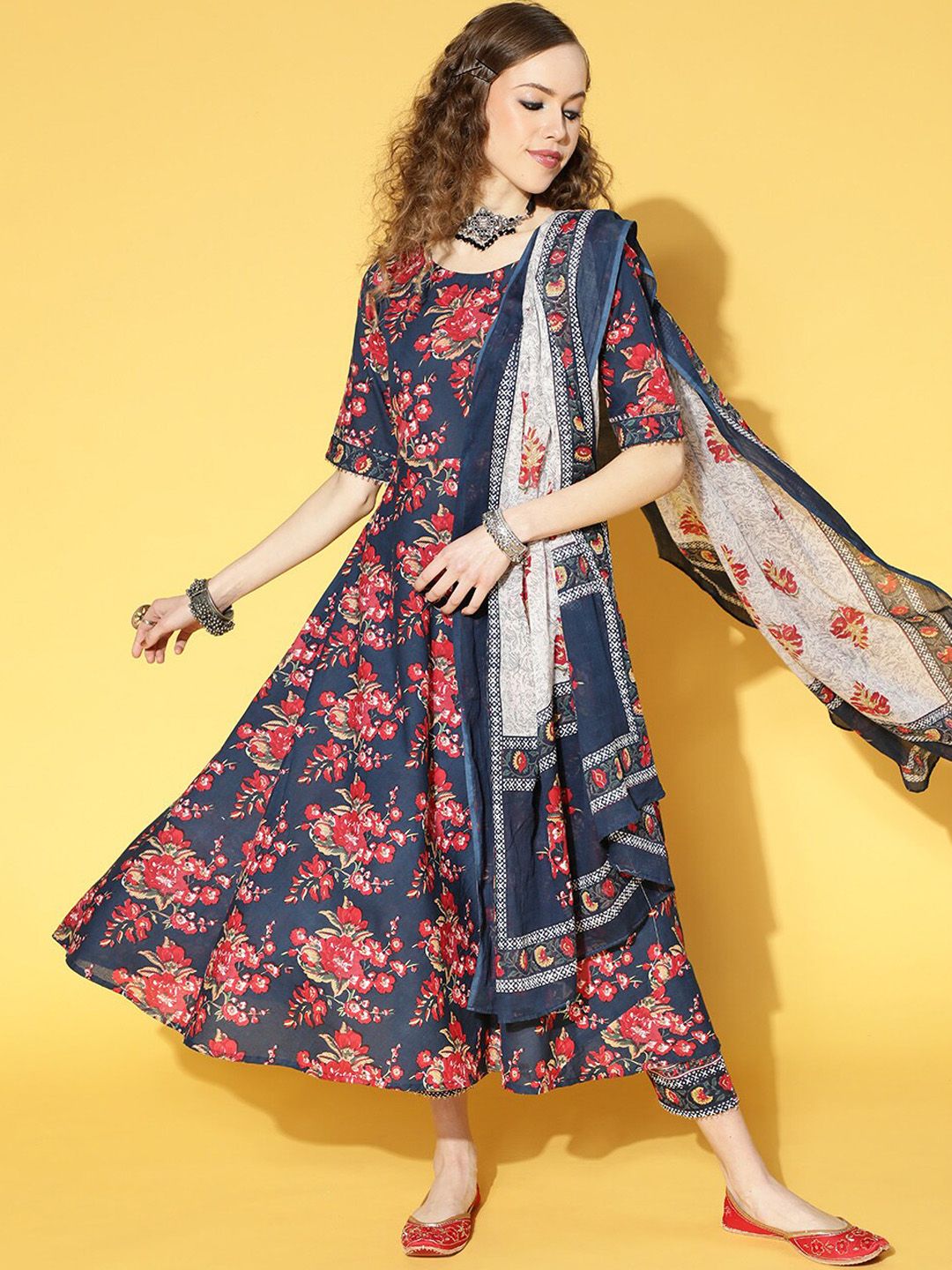 Dhiyona IE Floral Printed Kurta with Trousers & With Dupatta