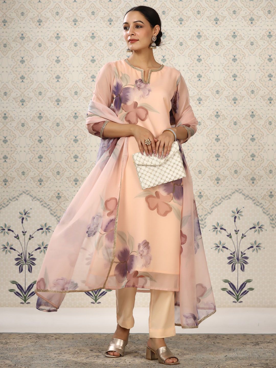 Dhiyona OD  Floral Printed Regular Kurta With Trousers & Dupatta