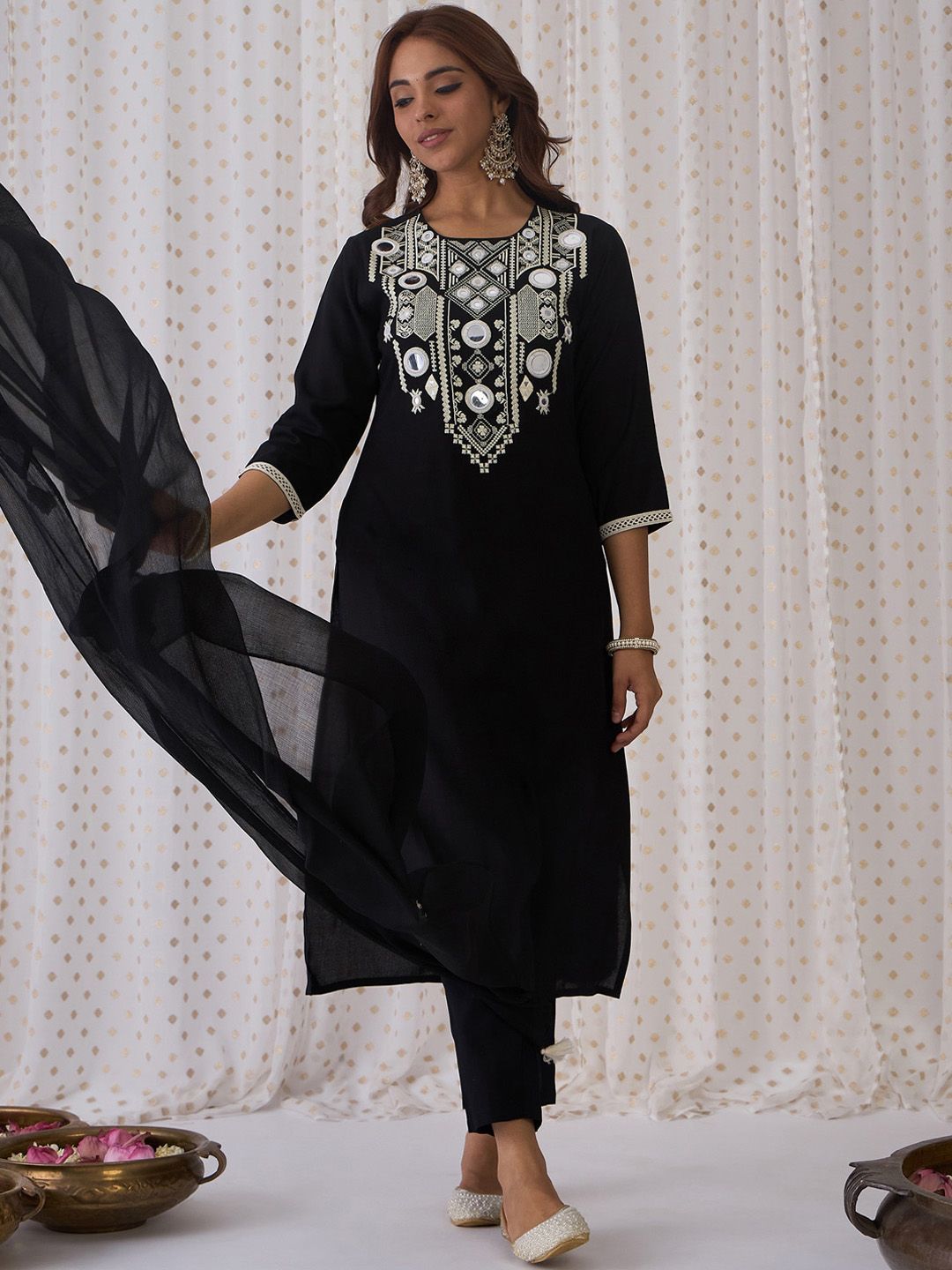 Dhiyona IE Ethnic Embroidered Round Neck Straight Kurta with Trousers & Dupatta