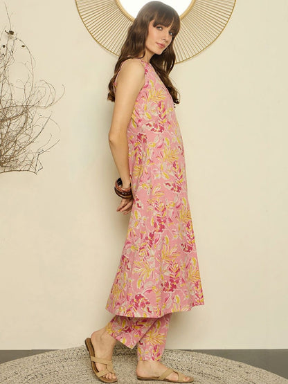 Women Floral Printed Regular Pure Cotton Kurta with Trousers
