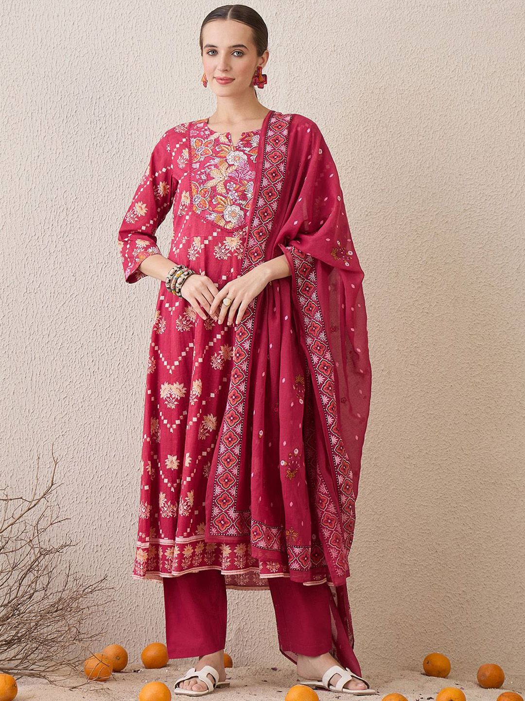 Dhiyona IE Floral Printed Notch Neck Beads & Stones Pure Cotton Kurta Trousers & Dupatta