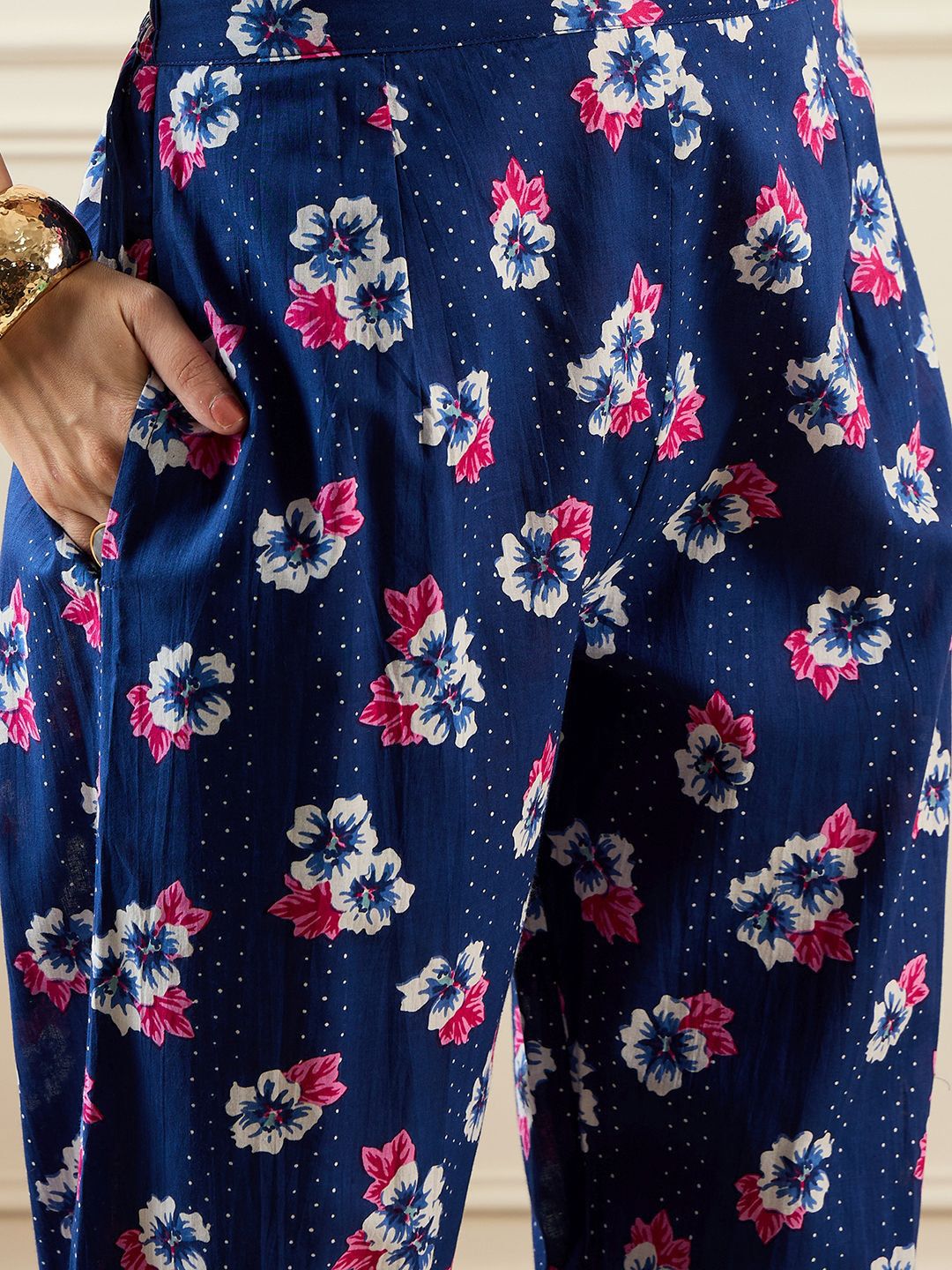 Dhiyona IE Floral Printed Sweetheart Collar Pure Cotton Tunic With Trouser