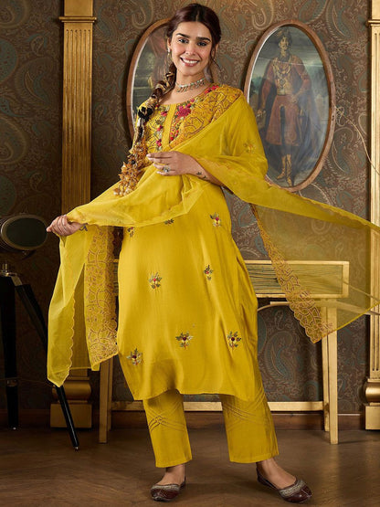 Dhiyona IE Floral Embroidered Thread Work Straight Kurta With Trousers And Dupatta