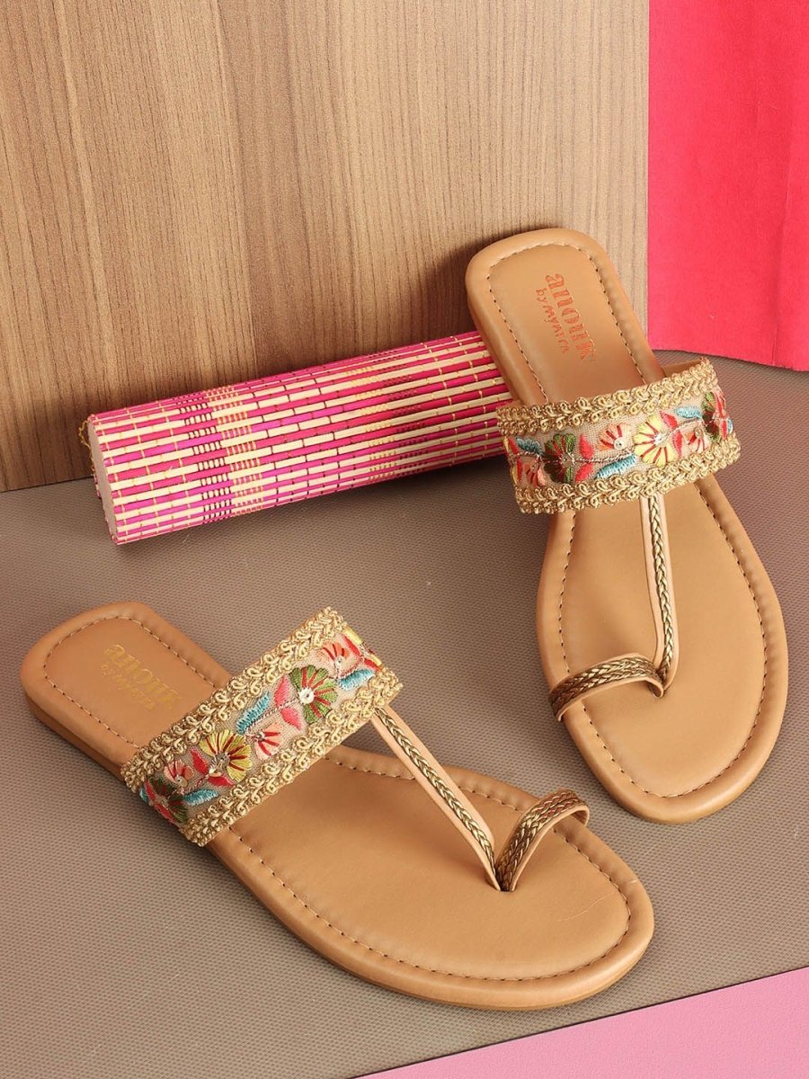 Dhiyona AK Embellished One Toe Flats