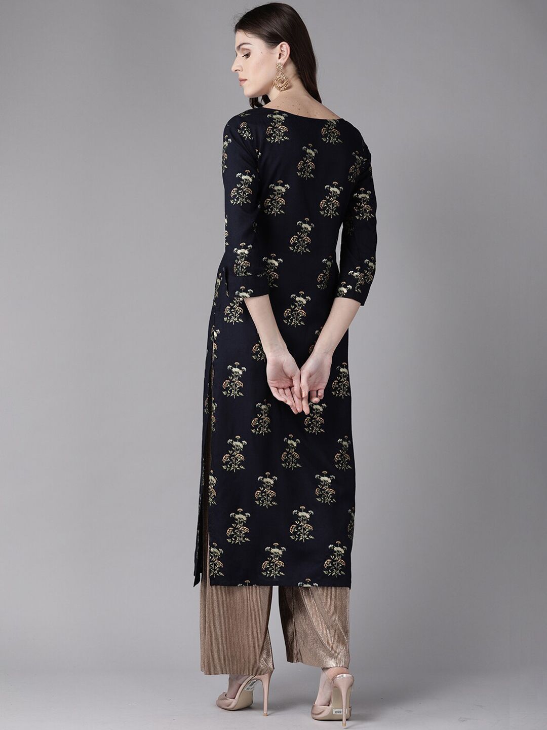 Dhiyona IE Women Navy Blue & White Floral Printed Keyhole Neck Kurta