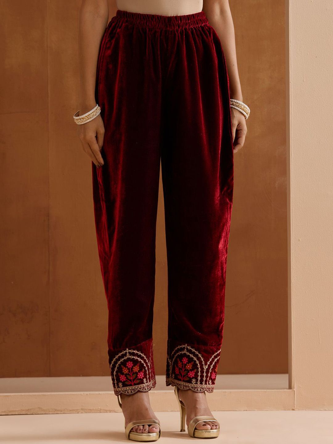 Dhiyona IS Women's Women Ethnic Motifs Embroidered Regular Sequinned Velvet Kurta with Trousers & With Dupatta