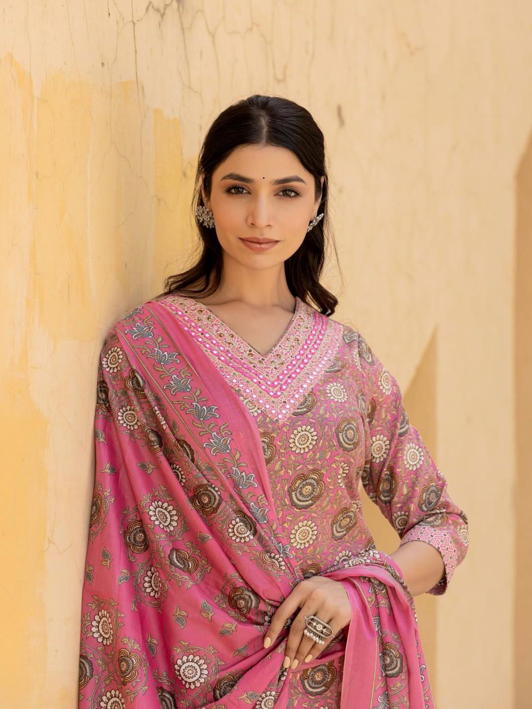 Dhiyona VA Women's Floral Embroidered Regular Mirror Work Kurta with Trousers & With Dupatta