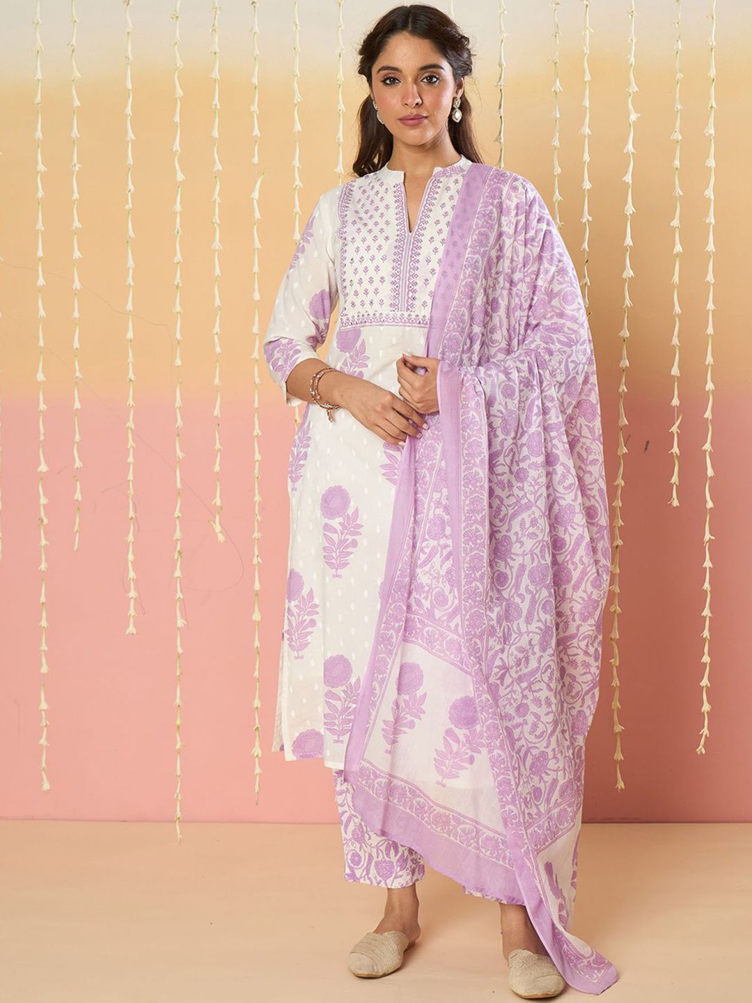 Women Floral Printed Pure Cotton Kurta with Trousers & With Dupatta