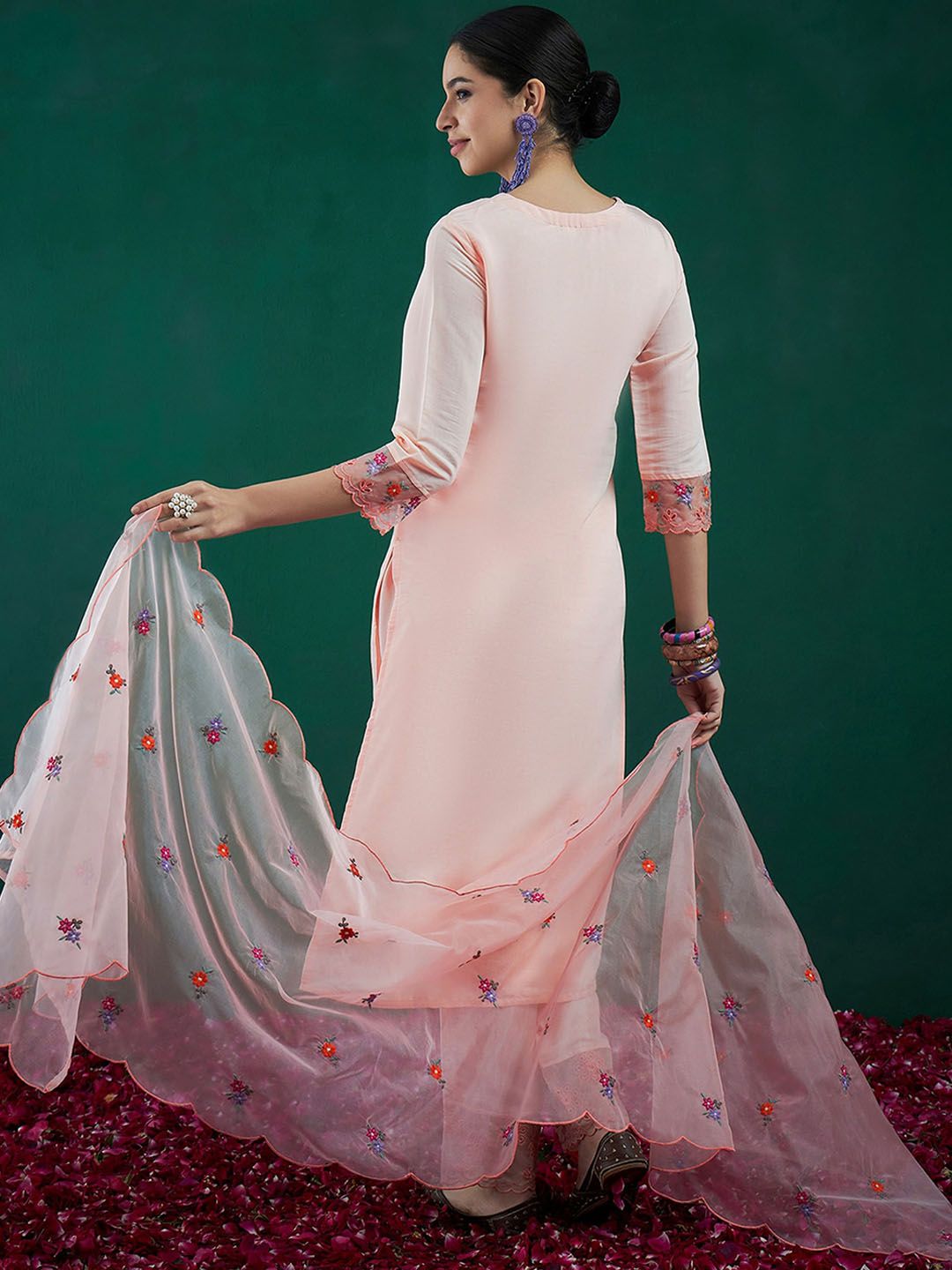 Floral Embroidered Regular Thread Work Kurta With Trousers & Dupatta