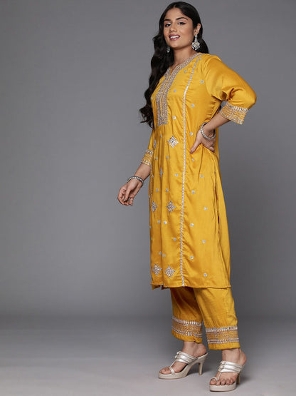 Dhiyona IE Women Plus Size Ethnic Motifs Embroidered Kurta with Trousers & With Dupatta