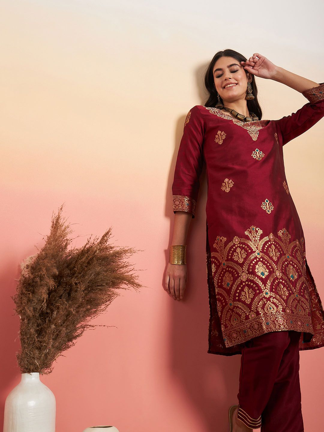 Women Maroon Floral Embroidered Regular Kurta with Trousers & Art Silk
