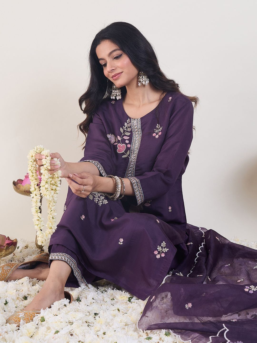 Floral Embroidered Straight Thread Work Kurta With Trousers & Dupatta