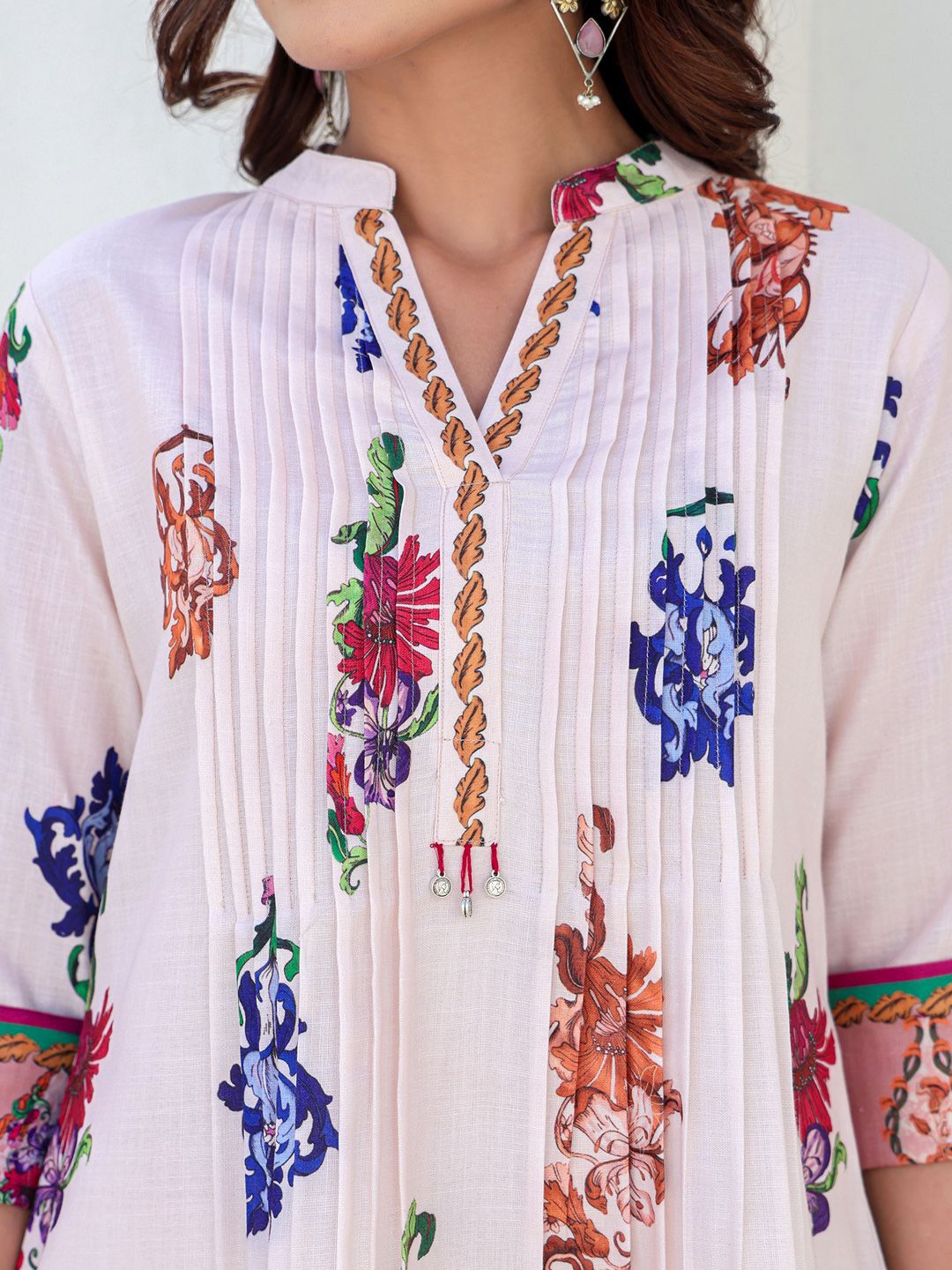 Floral Printed Mandarin Collar Pure Cotton Kurta With Trousers