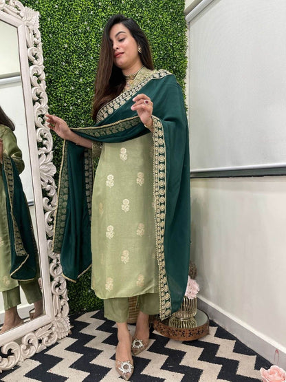 Dhiyona KL Women Regular Sequinned Kurta with Trousers & With Dupatta