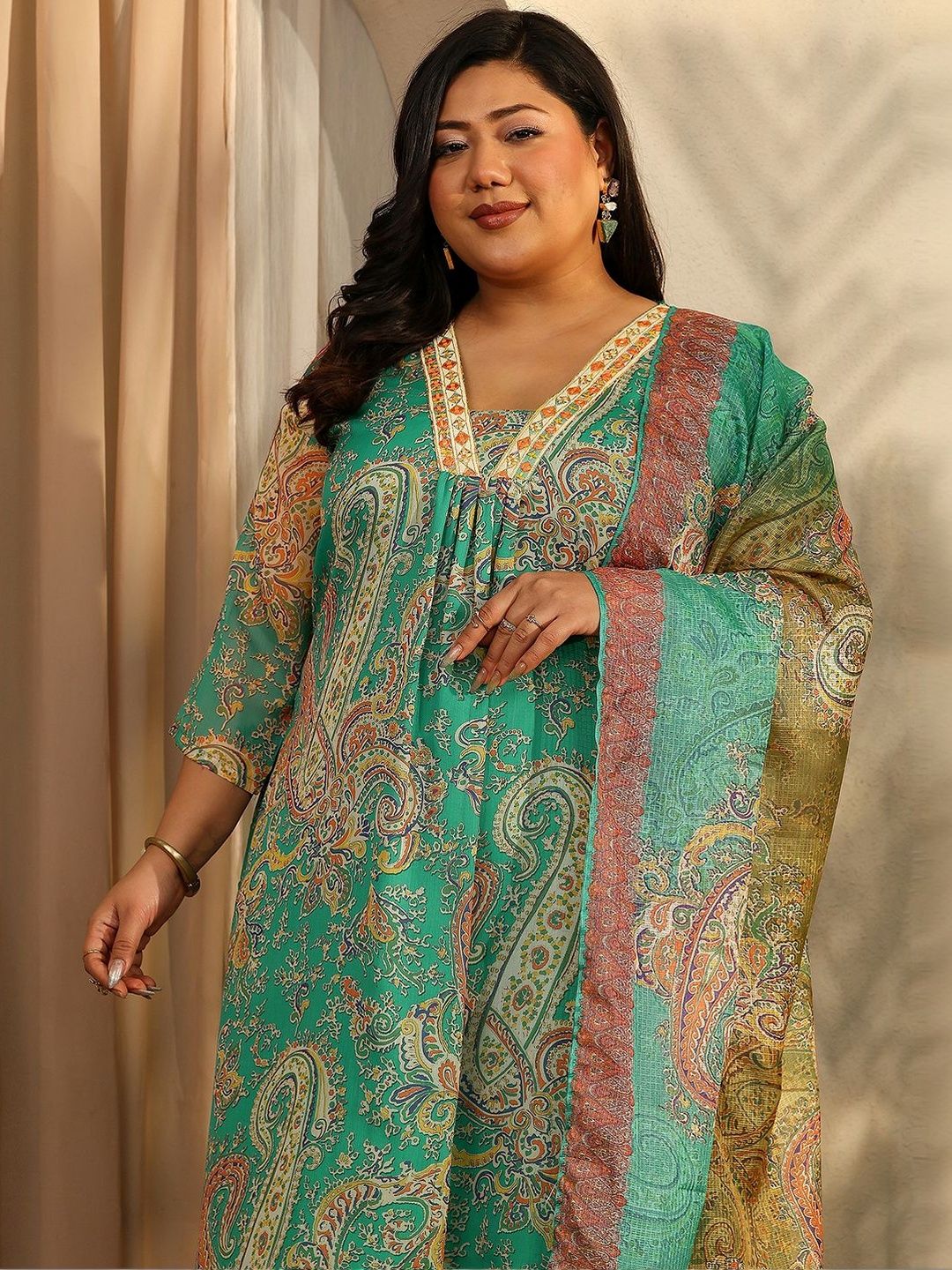 Dhiyona Women's Plus Size Paisley Printed Kurta with Trousers & With Dupatta