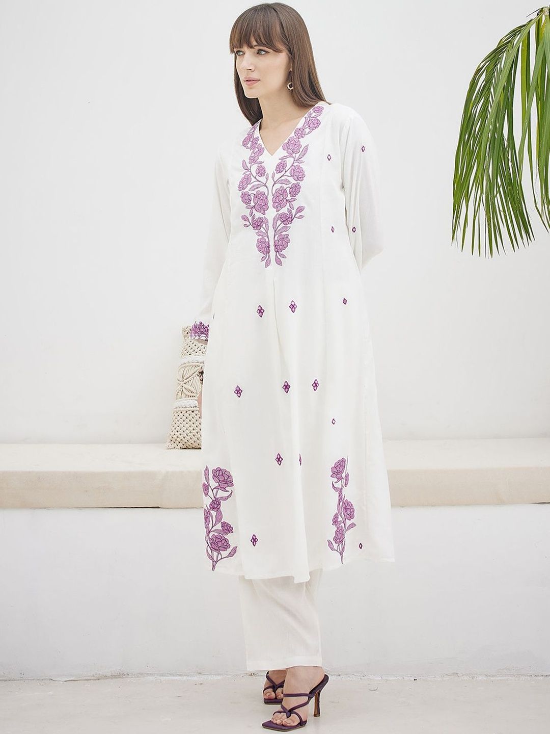 Women Floral Embroidered Thread Work A-Line Kurta & Trousers With Dupatta