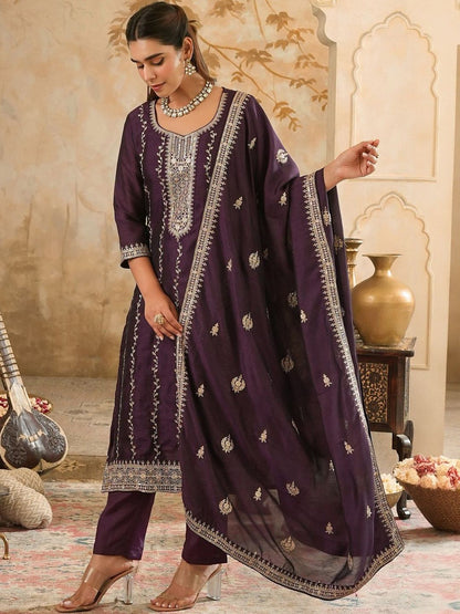 Women Ethnic Motifs Embroidered Thread Work Straight Kurta with Trouser & Dupatta