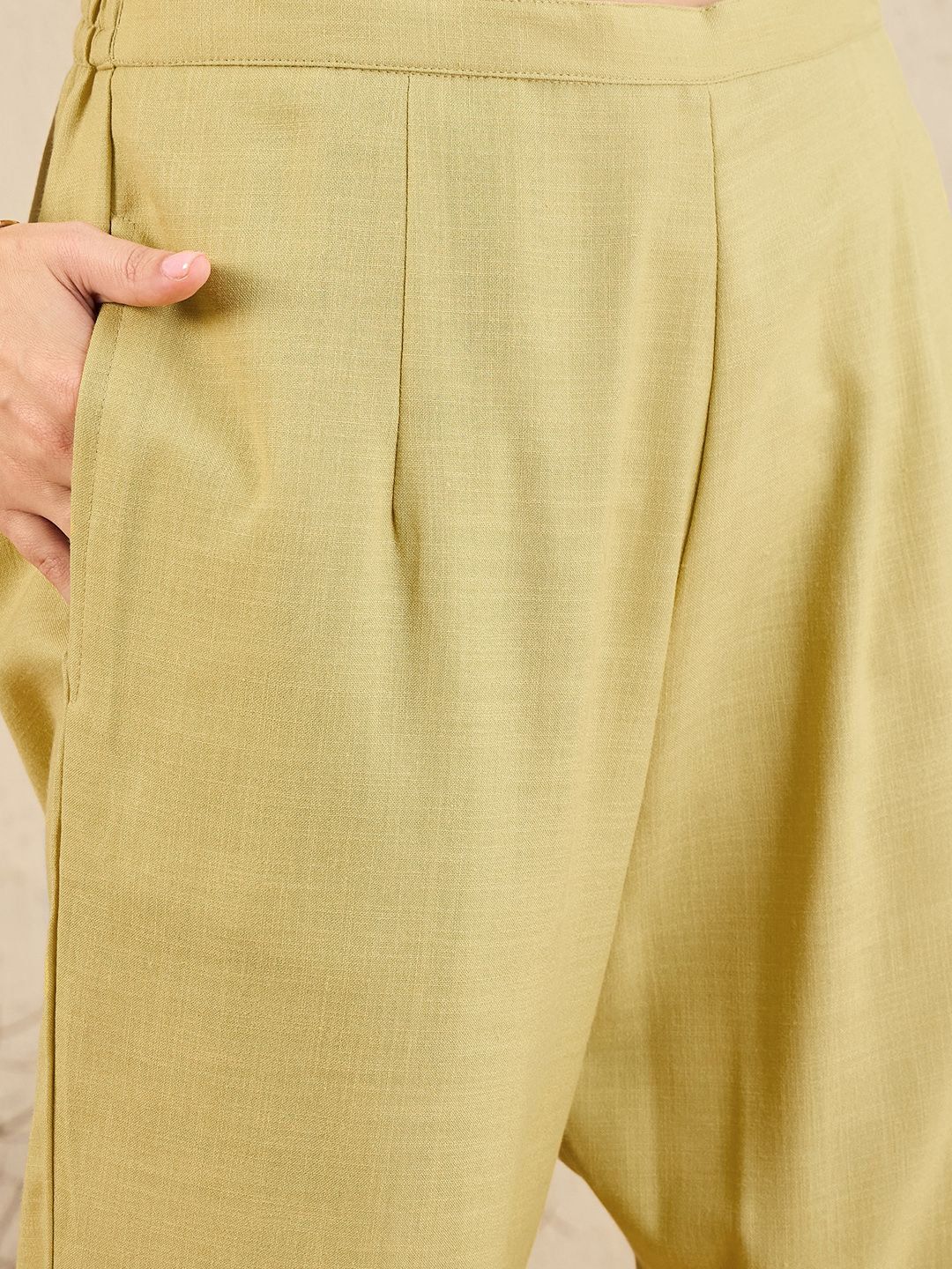 Mandarin Collar Kurta with Trousers
