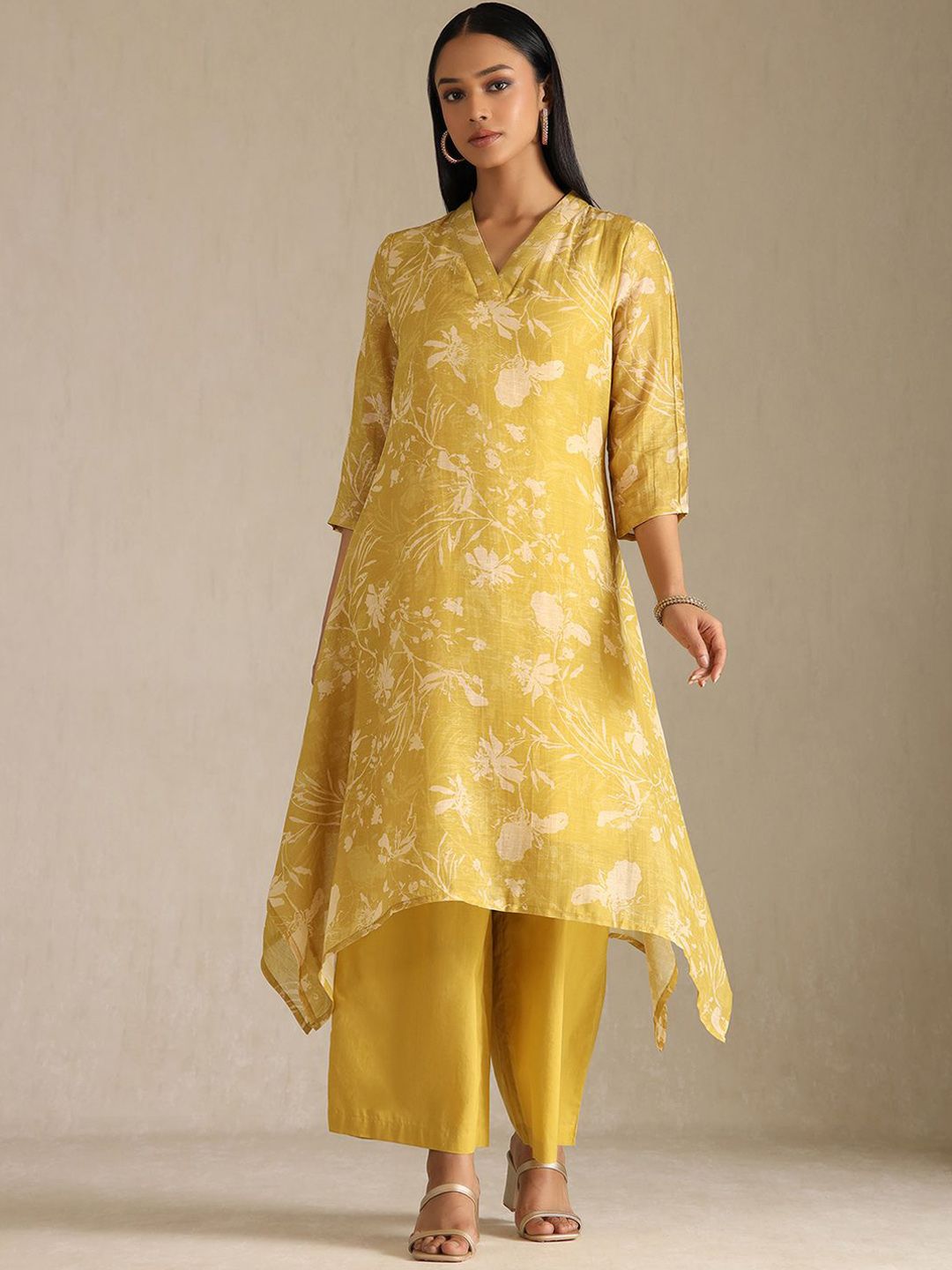 Dhiyona SO Women's Floral Printed Linen A-Line Kurta with Palazzo