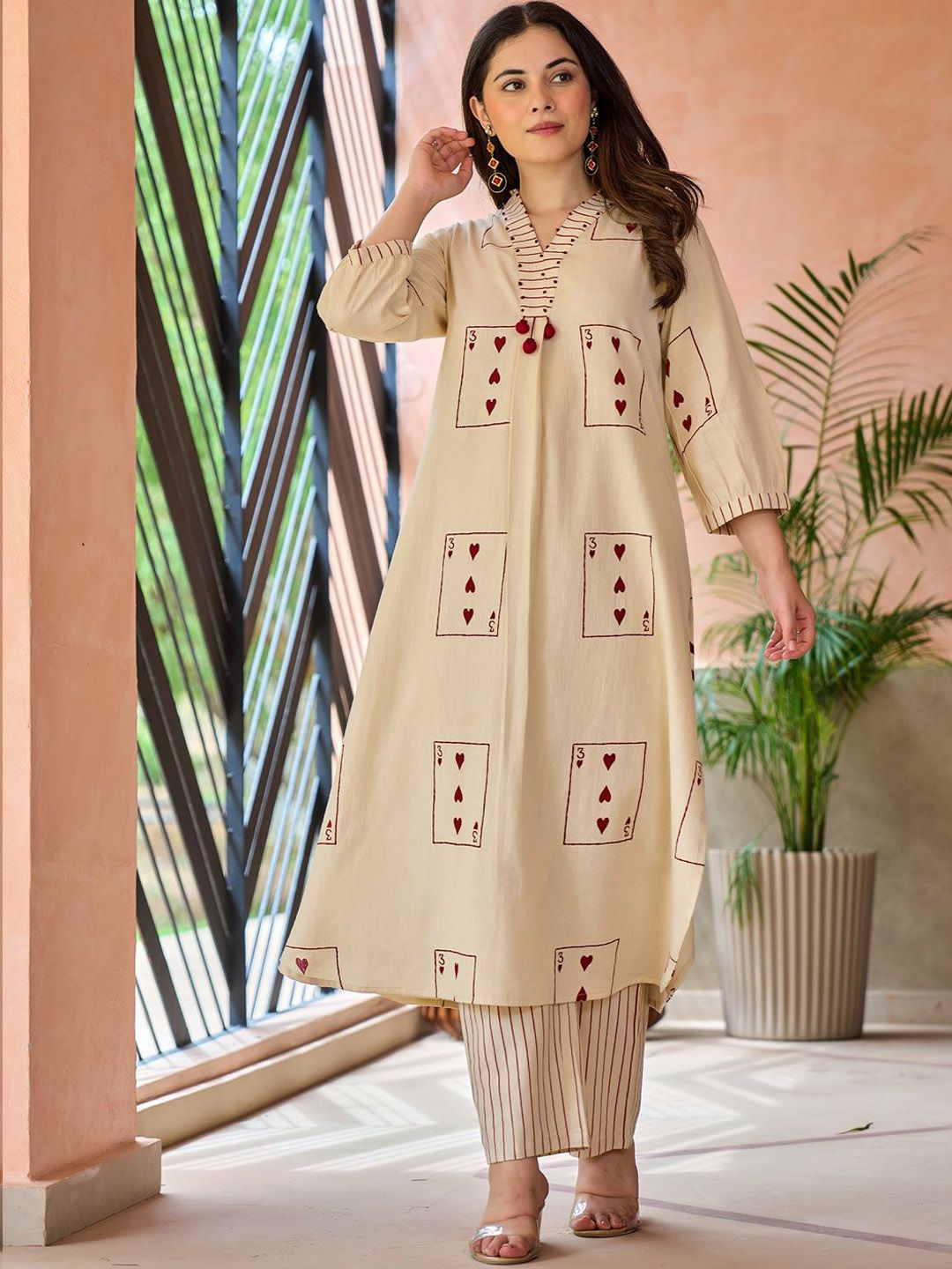 Geometric Printed Screen Technique Thread Work Kurta With Trousers