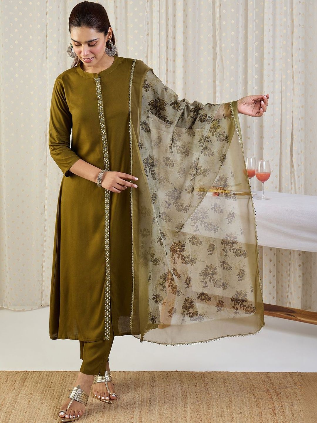 Ethnic Motifs Band Collar Thread Work Kurta With Trousers & Dupatta