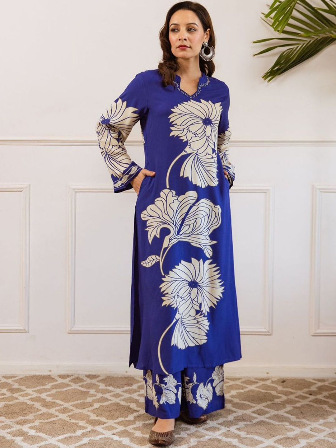 Dhiyona IE Women Floral Printed Kurta with Palazzo