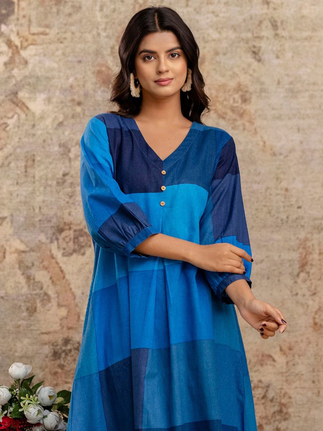 Dhiyona IE Colourblocked V Neck Tunic With Trousers Co-Ords