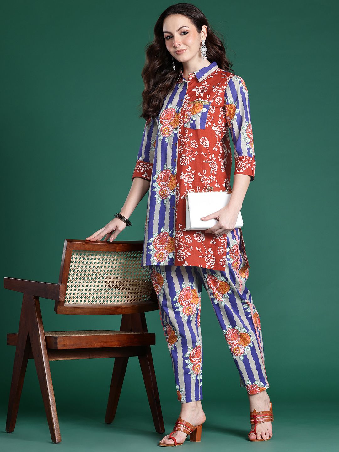 Dhiyona IE Women Floral Printed Regular Pure Cotton Kurta with Trousers