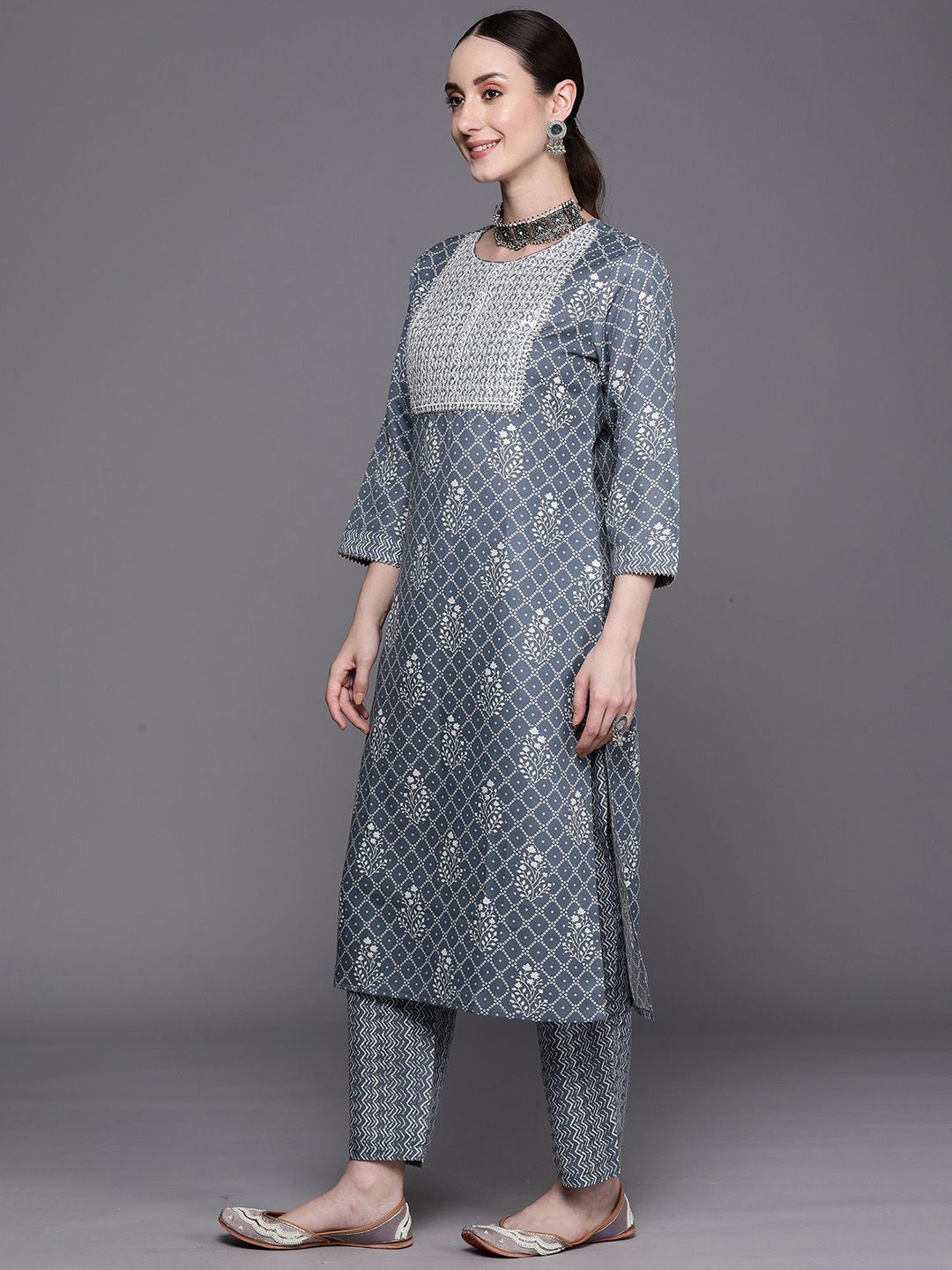 Dhiyona IE Women Floral Printed Regular Sequinned Pure Cotton Kurta with Trousers & With Dupatta