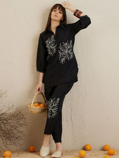 Dhiyona IE Black Embroidered Tunic With Trousers