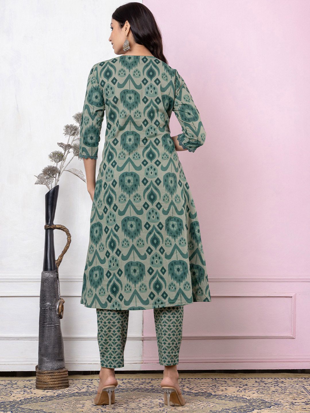 Dhiyona VA Women's Printed Regular Thread Work Pure Cotton Kurta with Trousers & With Dupatta