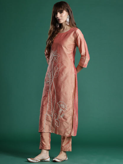 Dhiyona IE Floral Embroidered Thread Work Kurta with Trousers
