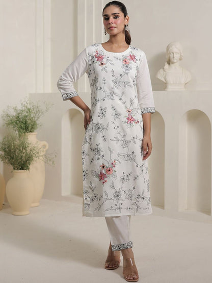 Women Floral Printed Regular Kurta with Trousers & With Dupatta