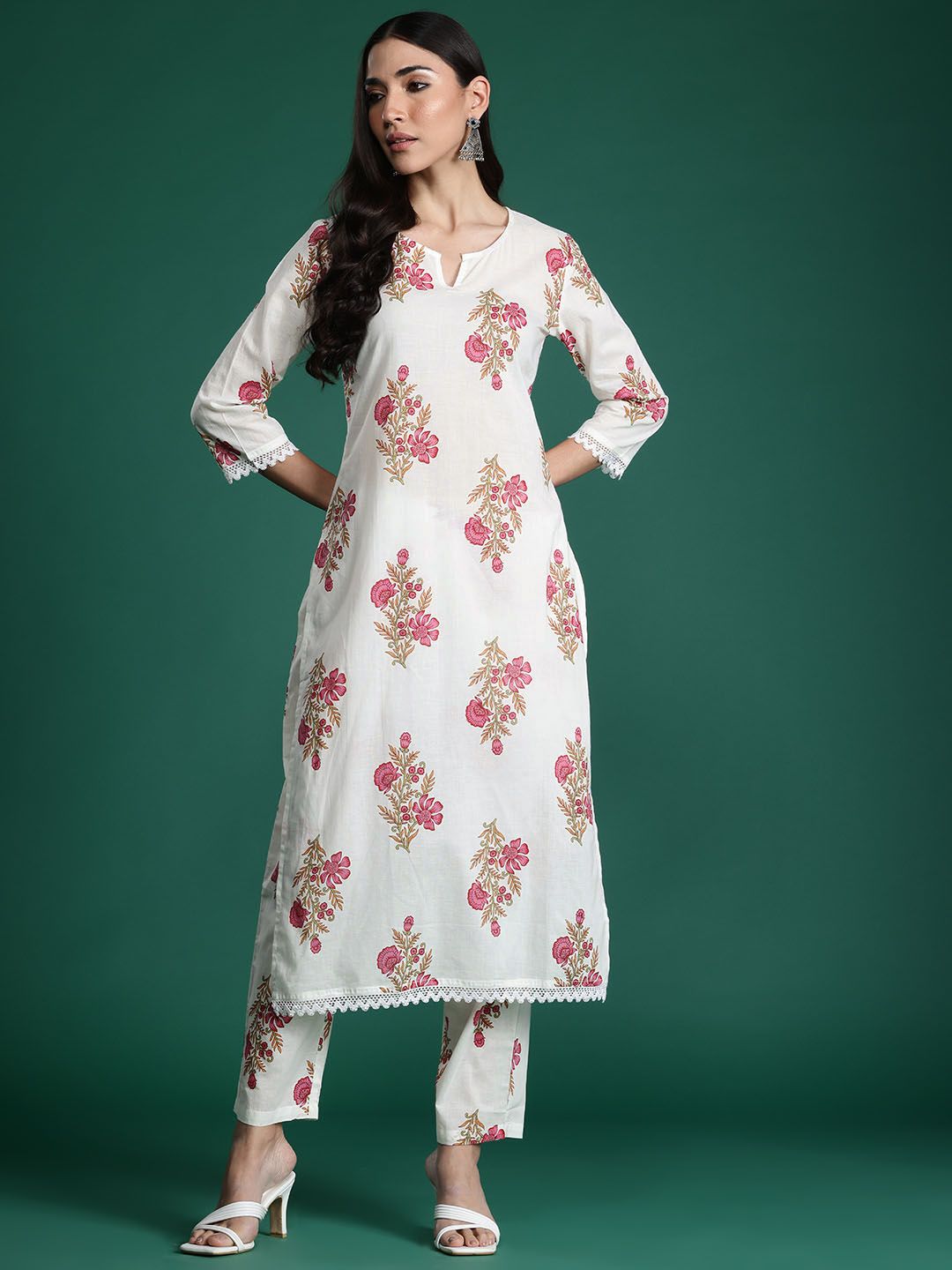 Dhiyona IE Women Floral Printed Pure Cotton Kurta with Trousers