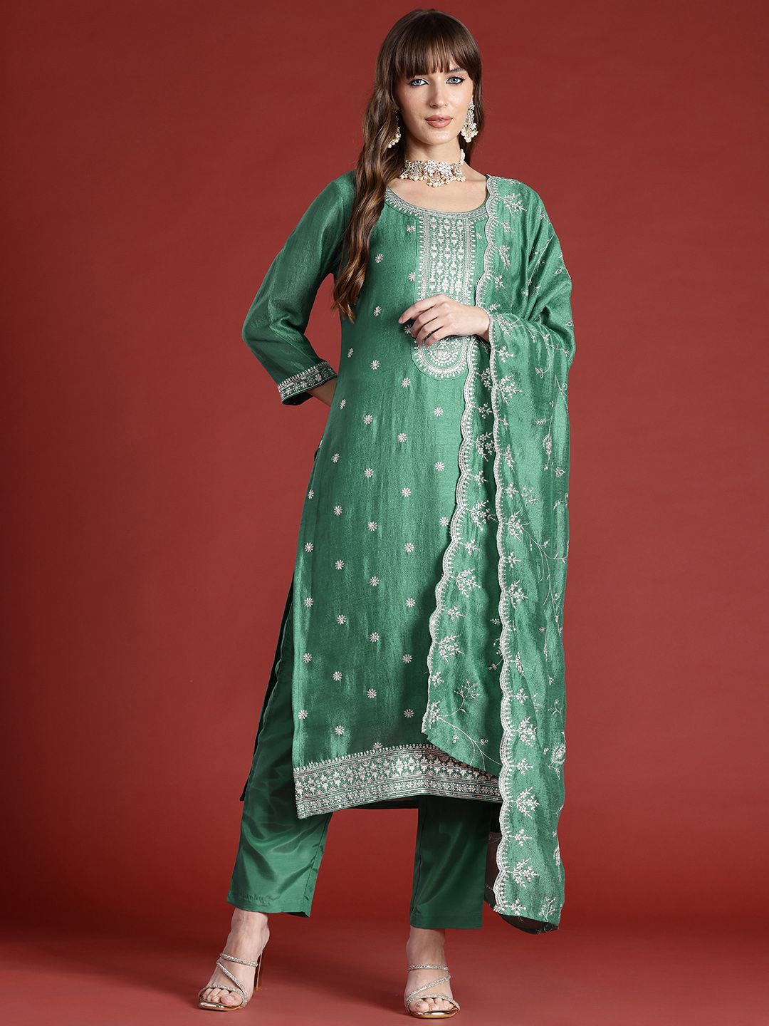 Dhiyona IE Floral Embroidered Sequinned Kurta with Trousers & With Dupatta