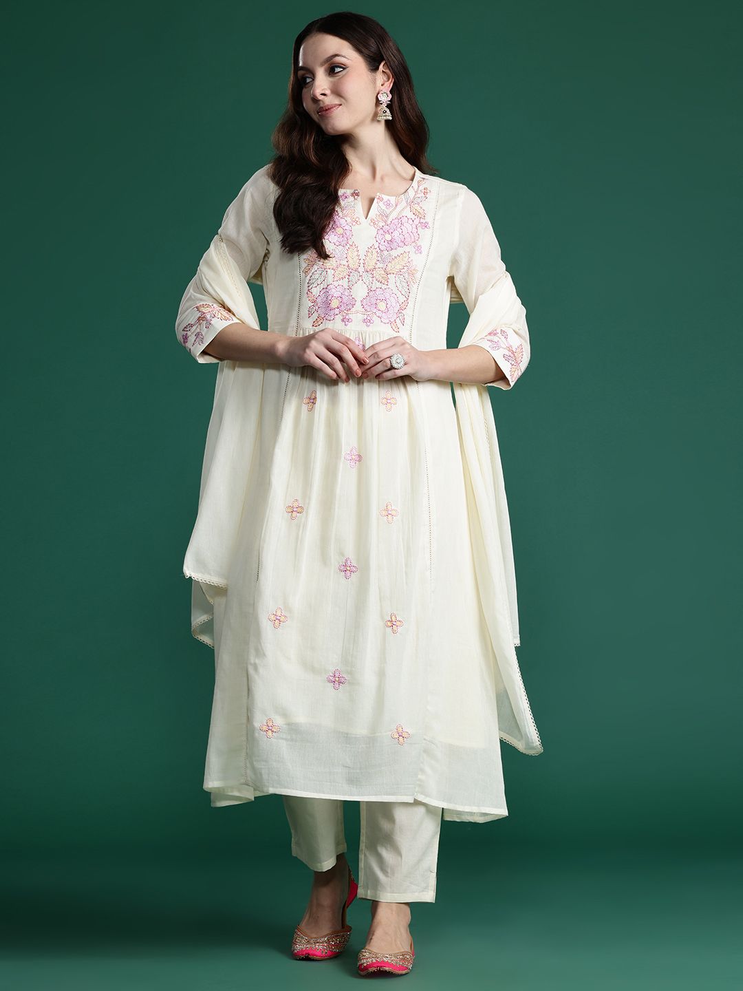 Floral Embroidered Panelled Thread Work Pure Cotton Kurta with Trousers & Dupatta