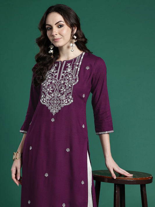 Dhiyona IE Floral Embroidered Floral Kurta