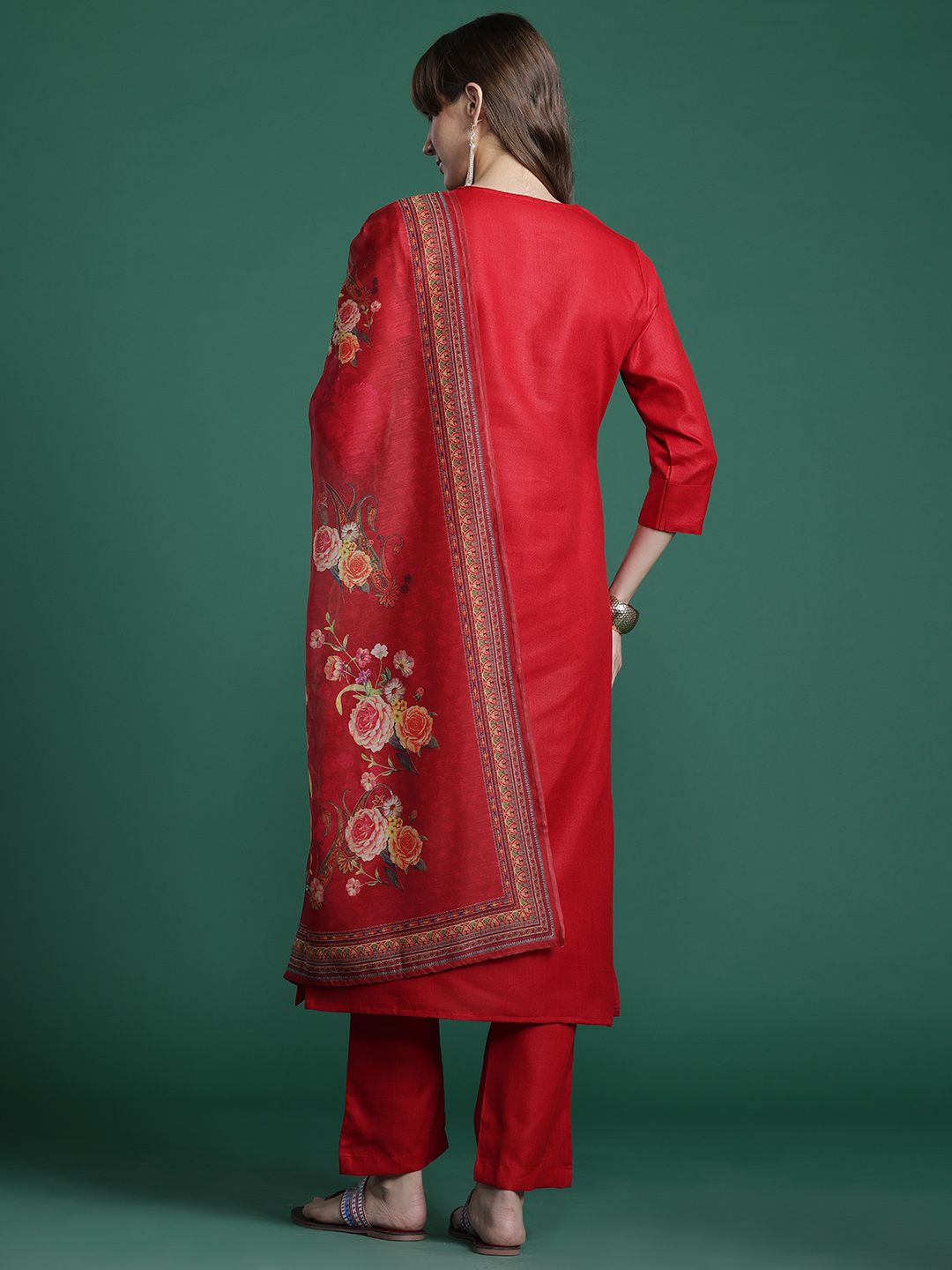 Ethnic Motifs Yoke Design Thread Work Kurta with Trousers & With Dupatta
