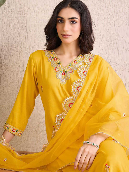 Women Ethnic Motifs Embroidered Regular Kurta with Trousers & With Dupatta