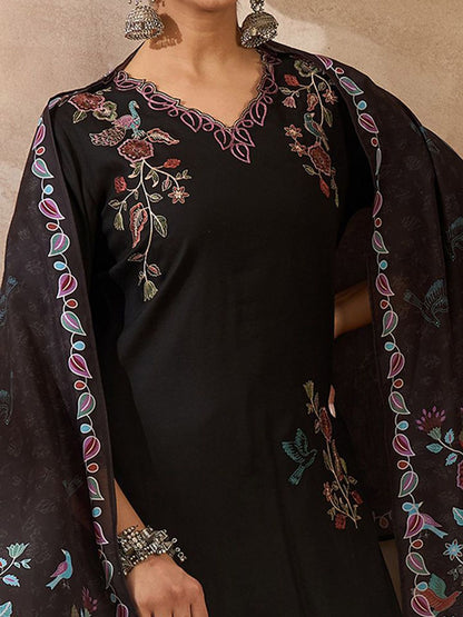 Women Ethnic Motifs Regular Thread Work Kurta with Trousers & With Dupatta