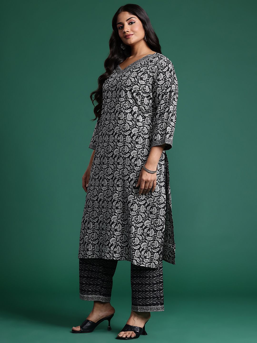 Plus Size Floral Printed Pure Cotton Kurta with Trousers & With Dupatta