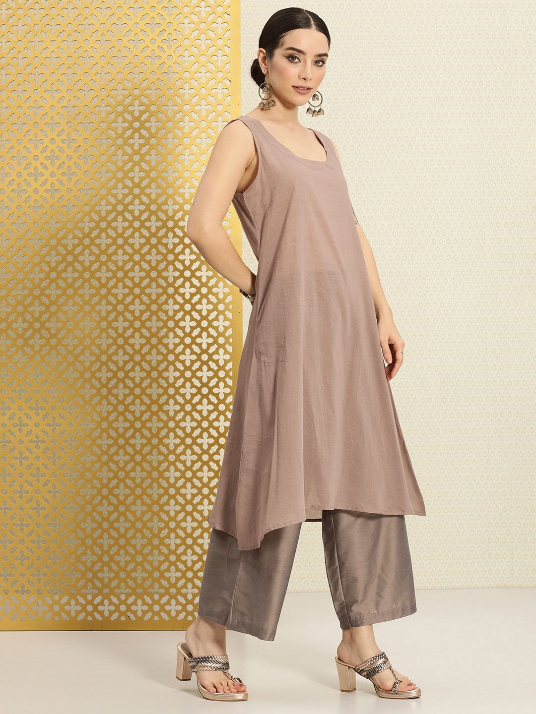 Dhiyona PD Women Women Jashn Ethnic Motifs Printed Sequinned A-Line Kurta with Palazzos