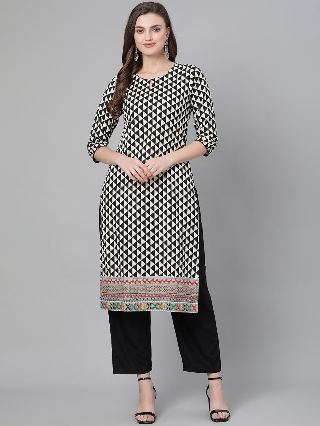 Dhiyona IE Women Black & White Geometric Printed Straight Kurta
