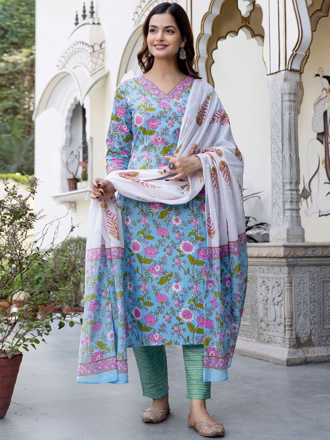 Dhiyona IE Women Floral Printed Regular Mirror Work Pure Cotton Kurta with Trousers & With Dupatta