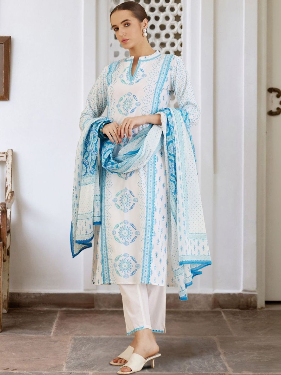 Women Ethnic Motifs Printed Regular Sequinned Pure Cotton Kurta with Trousers & With Dupatta