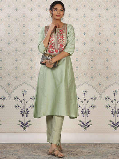 Dhiyona OD  Yoke Design Embroidered Kurta with Trousers