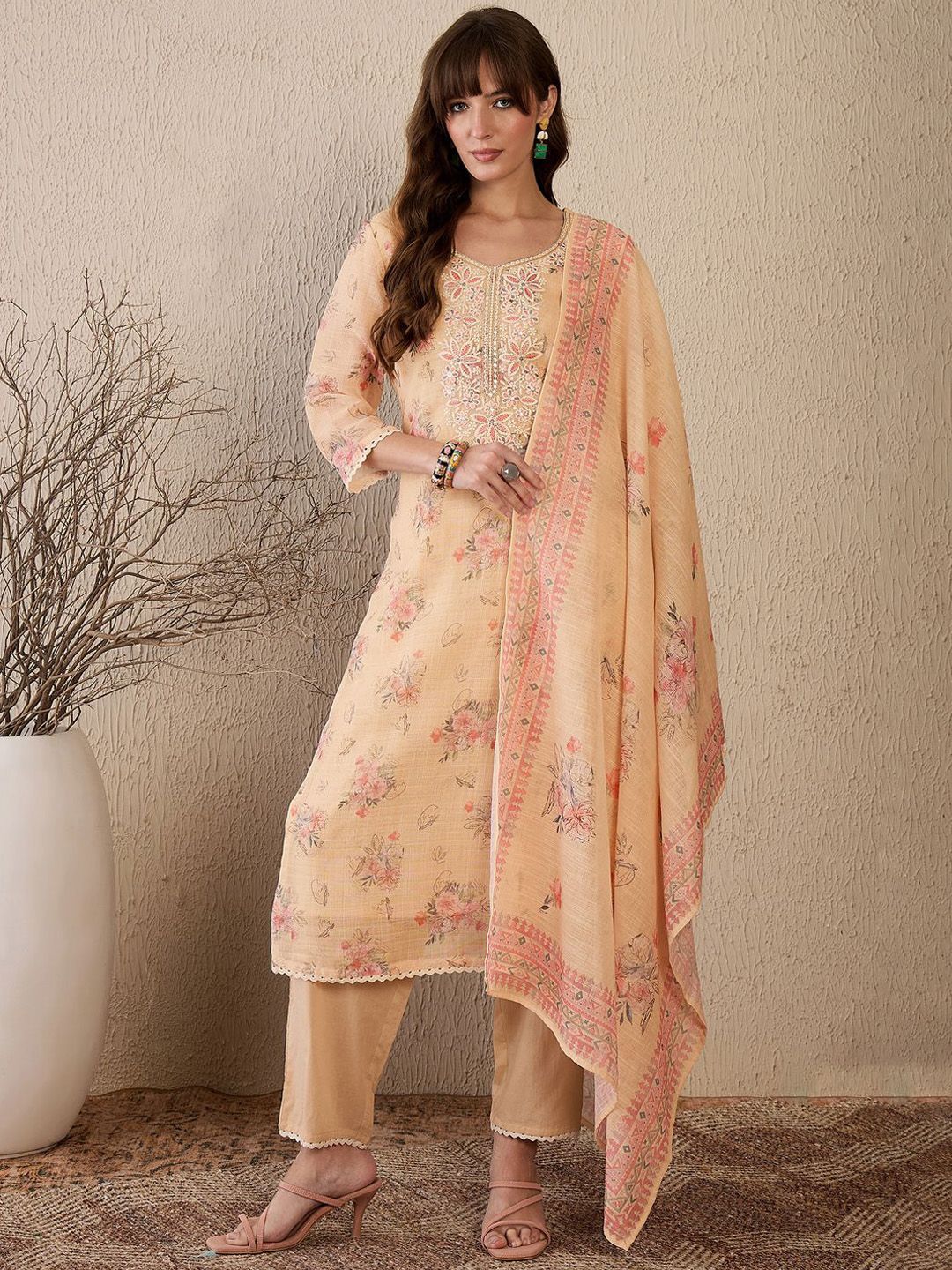 Dhiyona IE Women Floral Embroidered Regular Thread Work Linen Kurta with Trousers & With Dupatta